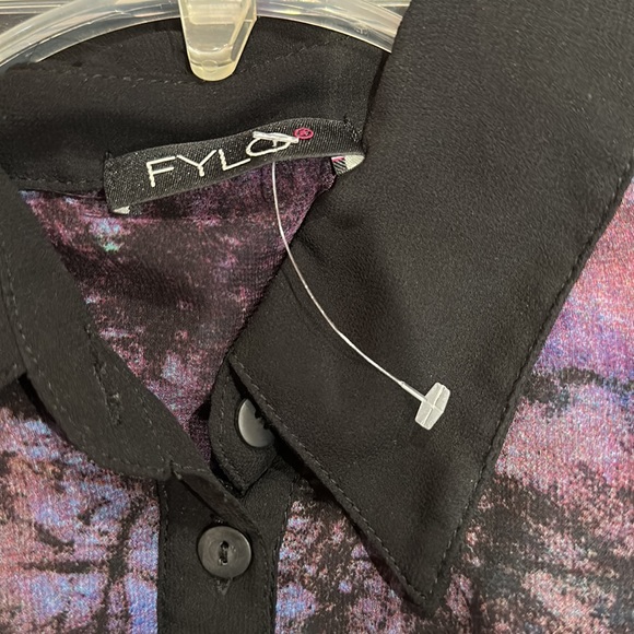 Top - Picture 2 of 2